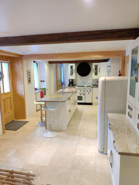 Spacious Ski Chalet In Traditional French Village, Sleeps 8, Four Star With Fibre Broadband Abondance Eksteriør billede