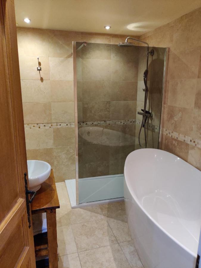 Spacious Ski Chalet In Traditional French Village, Sleeps 8, Four Star With Fibre Broadband Abondance Eksteriør billede
