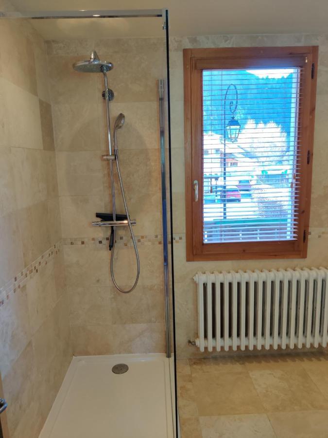 Spacious Ski Chalet In Traditional French Village, Sleeps 8, Four Star With Fibre Broadband Abondance Eksteriør billede