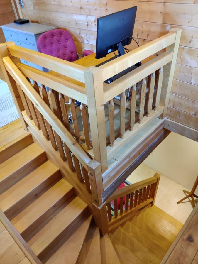 Spacious Ski Chalet In Traditional French Village, Sleeps 8, Four Star With Fibre Broadband Abondance Eksteriør billede