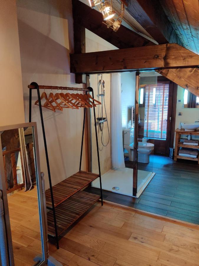 Spacious Ski Chalet In Traditional French Village, Sleeps 8, Four Star With Fibre Broadband Abondance Eksteriør billede