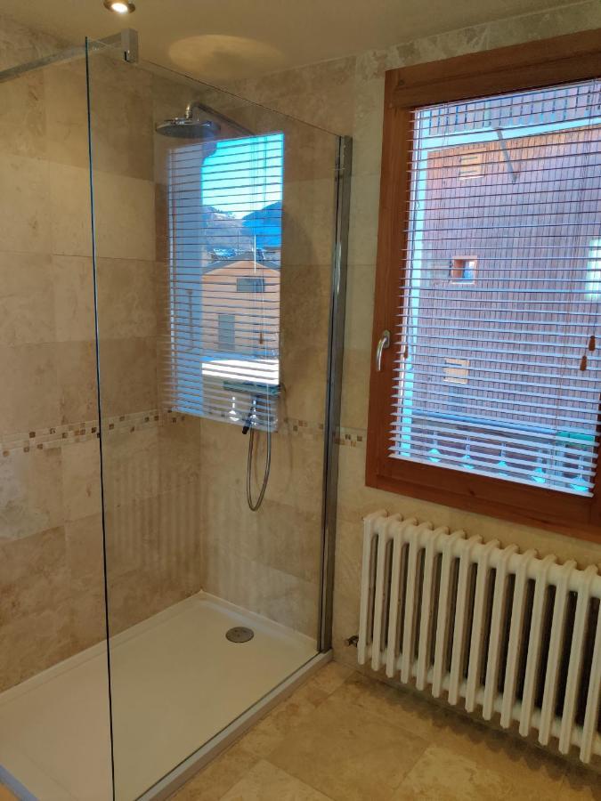 Spacious Ski Chalet In Traditional French Village, Sleeps 8, Four Star With Fibre Broadband Abondance Eksteriør billede