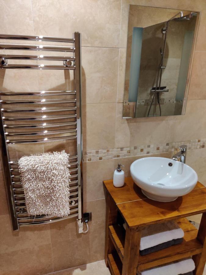 Spacious Ski Chalet In Traditional French Village, Sleeps 8, Four Star With Fibre Broadband Abondance Eksteriør billede